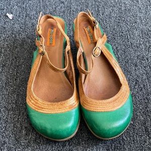 Miz Mooz green Mary jane size 39 US 7.5